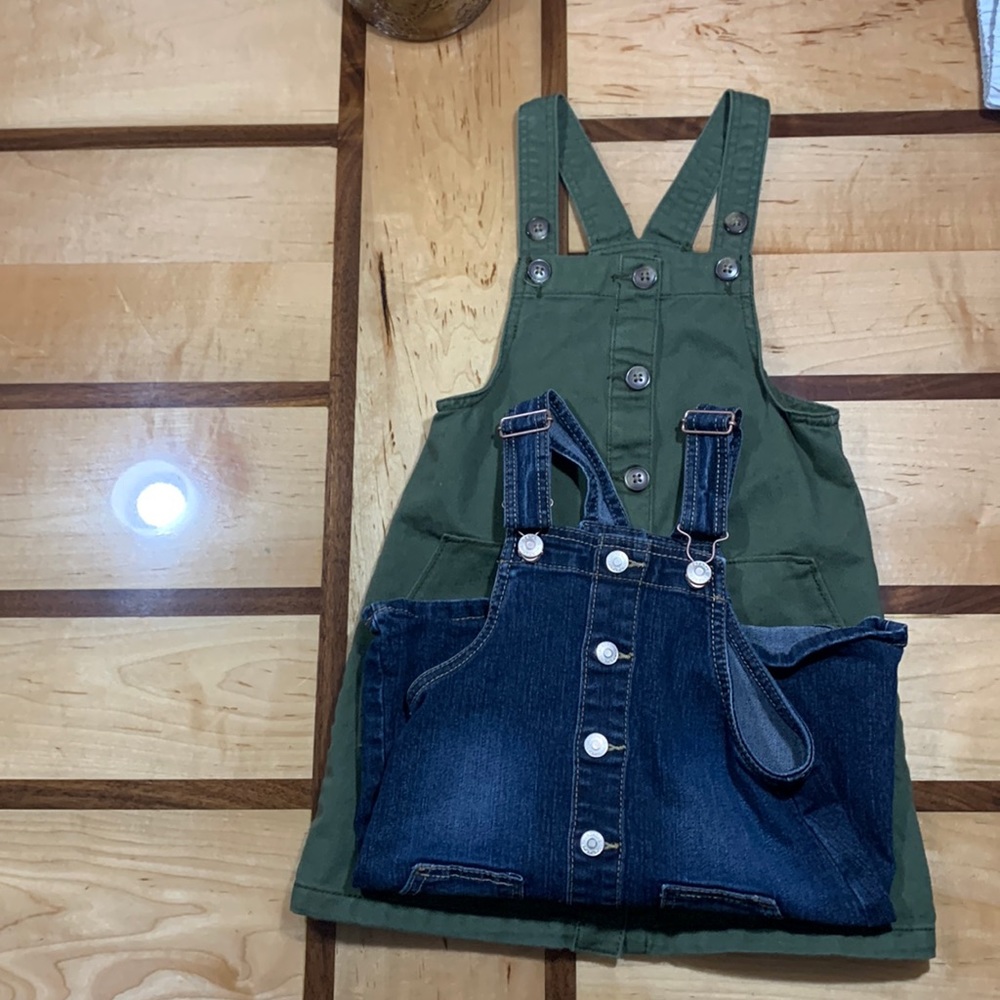 Selling as a set.